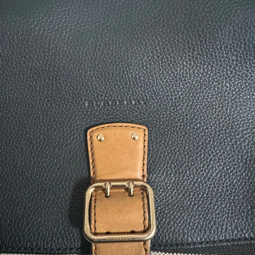 Burberry Shellwood crossbody
